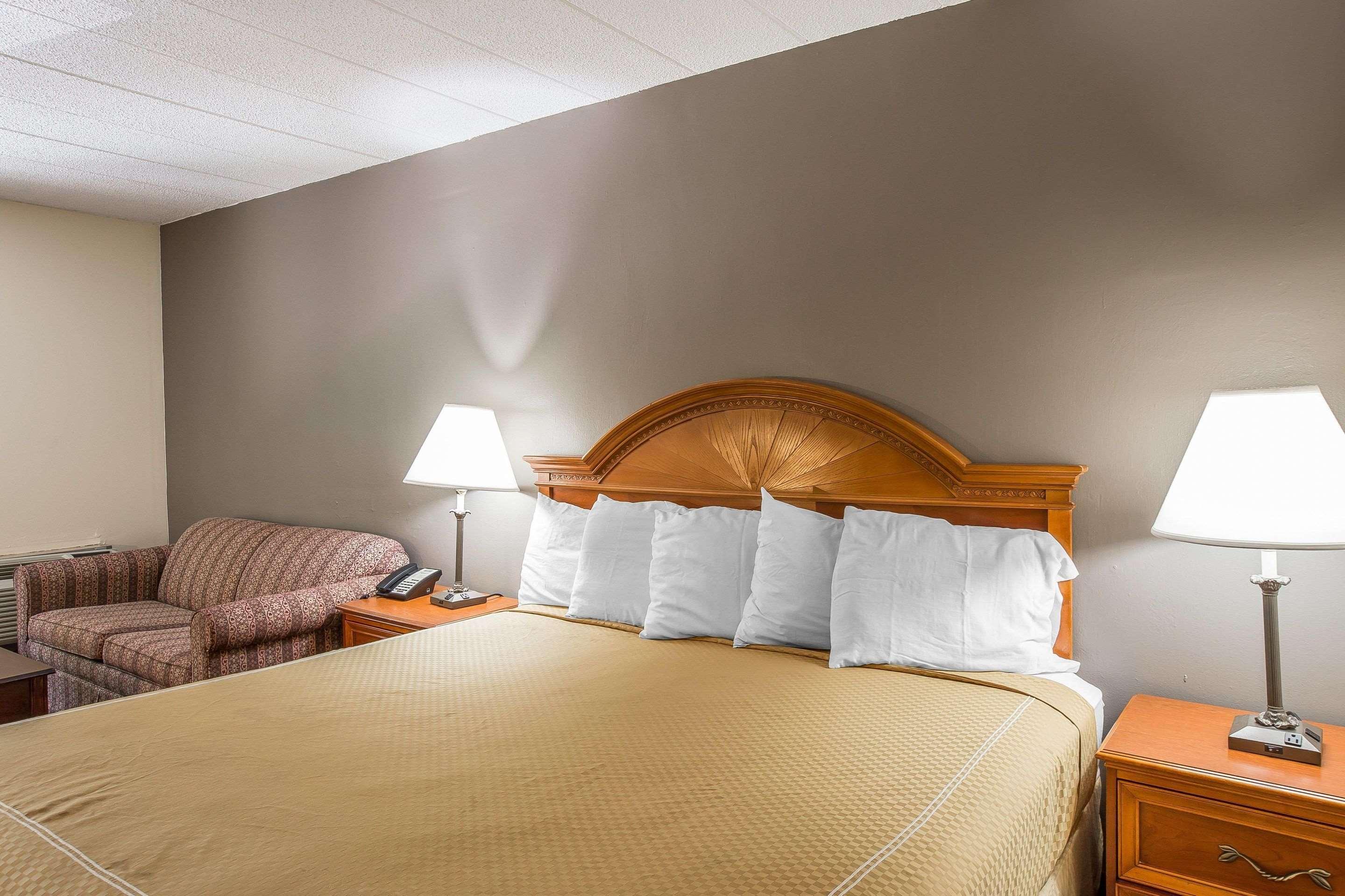 Rodeway Inn Anderson Extérieur photo